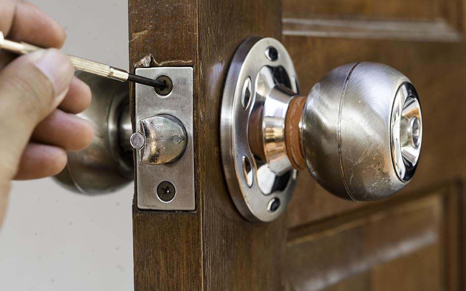 soigneux serrurier ouverture de porte Maisons-Alfort